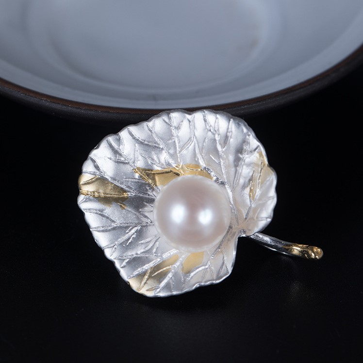 葉っぱのブローチ パール SILVER 0223