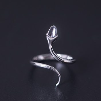 ヘビのリング スネーク 金運を招く SILVER 0774