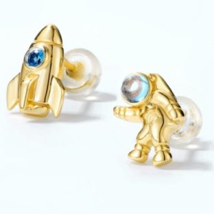 宇宙飛行士と宇宙船のピアスで、宇宙の魅力を身に纏おう!0200