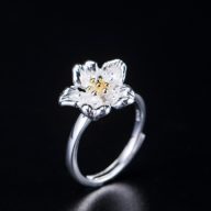 梨の花のリング シルバー　上品　0272