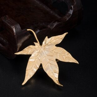 タイピン アクセサリー 金 18K 珍しい 大人っぽい 紅葉