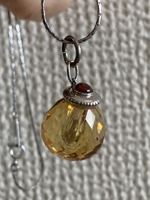 ご愛鳥の遺骨ペンダント　メモリアルペンダント