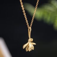 ハクモクレンのペンダント　白木蓮　シルバー N004