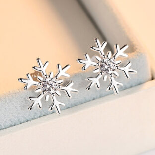 クリスマス限定 雪の結晶 ピアス シルバー ギフト 自分にご褒美 0027