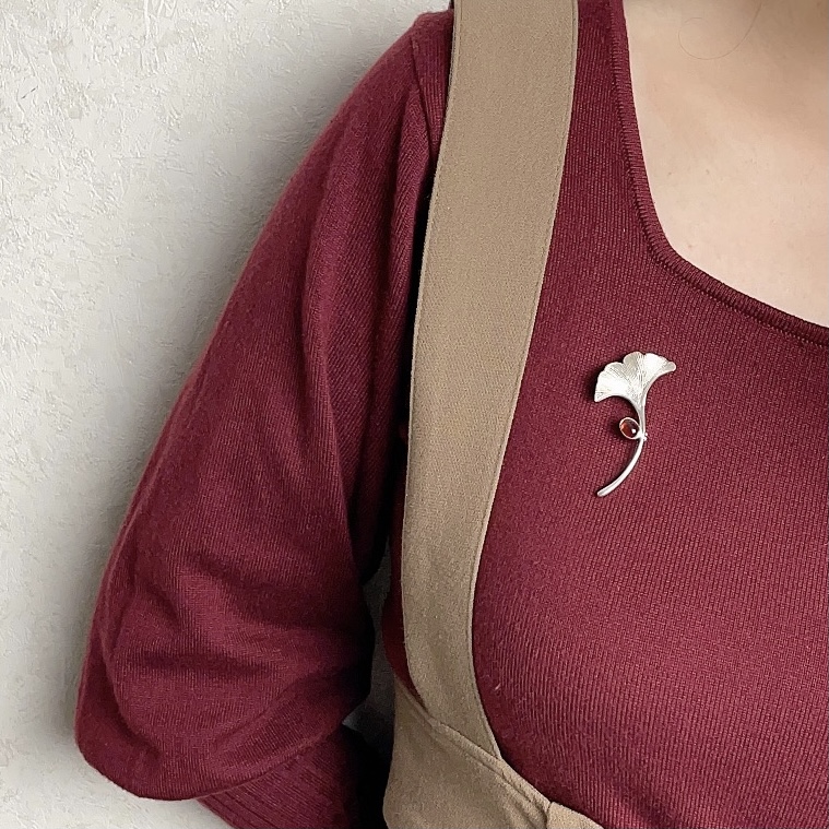 イチョウのブローチ