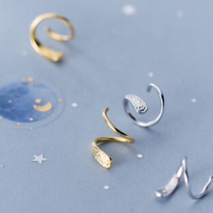 ツイストピアス シルバー  かわいい スタイリッシュ  0056