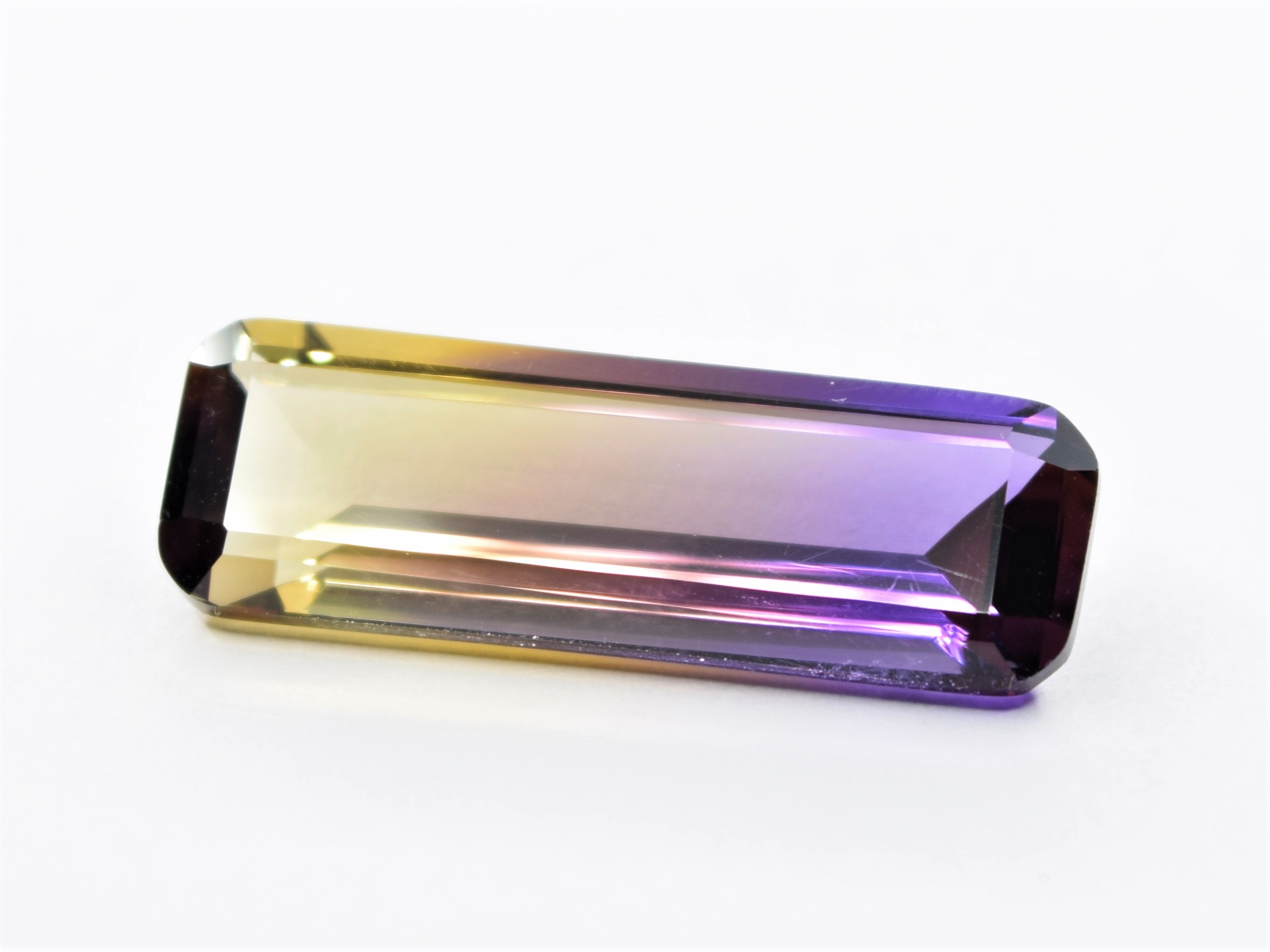 【宝石の知識】バイカラー/パーティカラード・クォーツの紹介