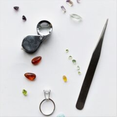 Vary宝石コレクションと宝石のお手入れ方法の紹介