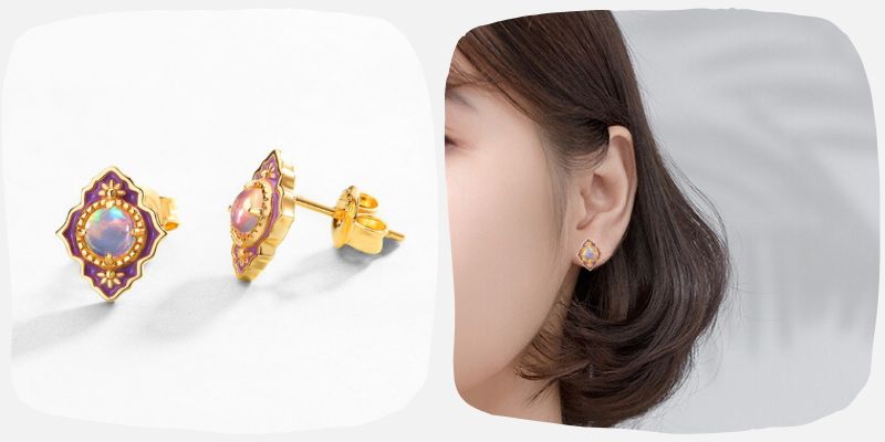 モダンなオパールのピアス