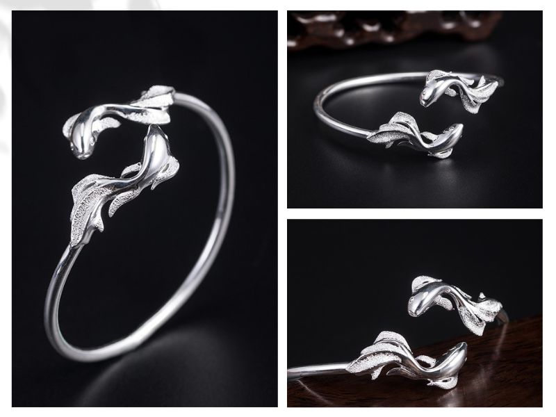 泳ぐ金魚のバングル