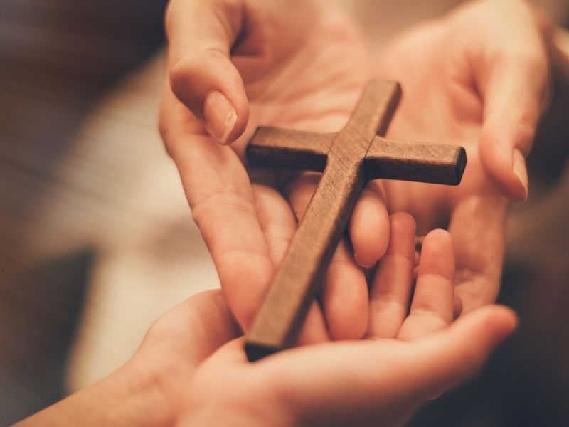 十字架ネックレスの宗教的な意味合い