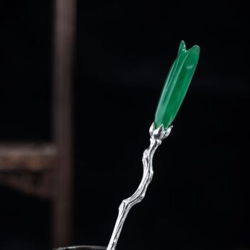 ハクモクレンの花が美しいシルバー簪 -上品なヘアアクセサリーK080