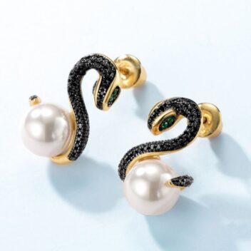 高級感溢れる蛇ピアス、パールをあしらった個性的なデザイン P120
