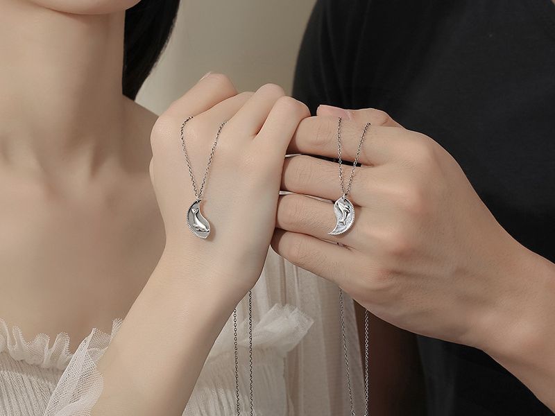 ペアネックレスの選び方