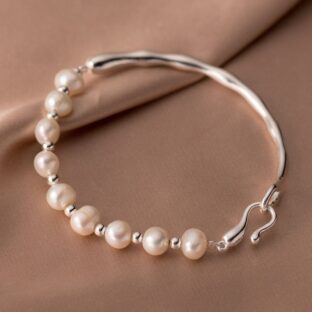 バロックパールのブレスレット ‐ 幅広い年齢層の女性に愛されるA020