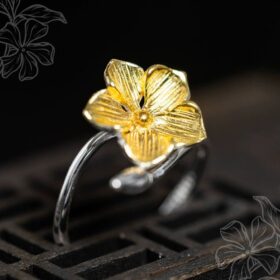 ニチニチソウのリング - 自然の美しさを指先に取り入れる　R370