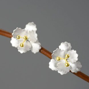 ハナカイドウのピアス - それぞれの色合いは異なる魅力 P198