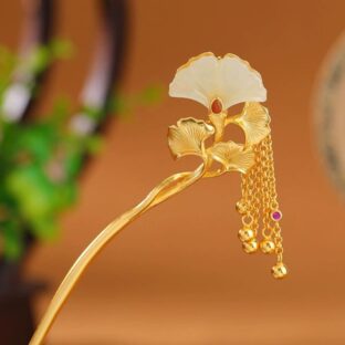 イチョウの葉のかんざし - 秋の風情を感じさせるデザイン　K196