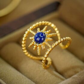 太陽モチーフのリング - ラピスラズリは、無限の宇宙を思わせる R446