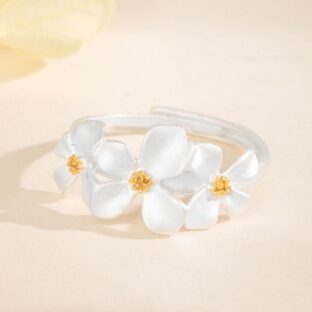 バイカウツギのリング-自然そのものを指に纏うかのような優雅さを醸し出す R466